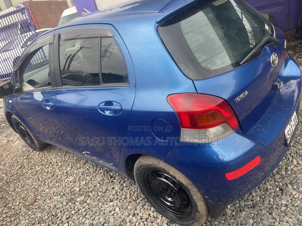 Toyota Yaris 2010 Blue