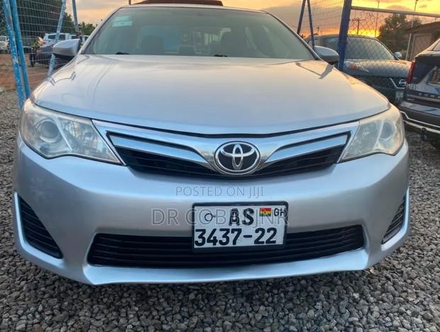 Toyota Camry 2014 Silver