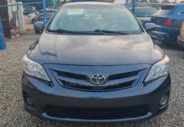 Toyota Corolla 2013 Gray