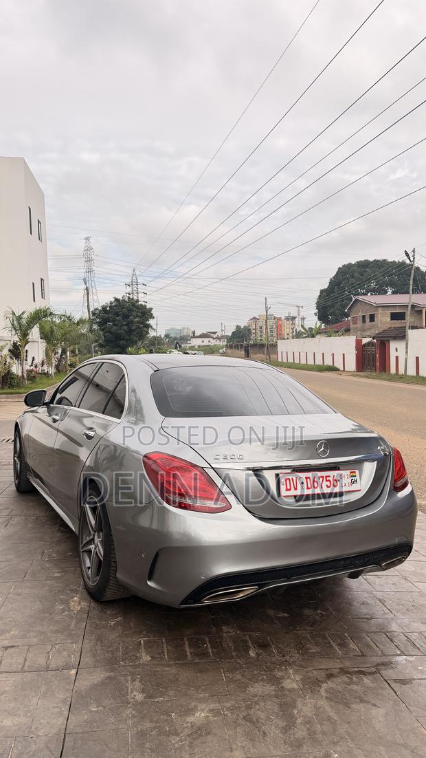 Mercedes-Benz C300 Luxury Sedan RWD (2.0L 4cyl 7A) 2016 Gray