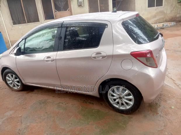 Toyota Vitz 2012 Gray
