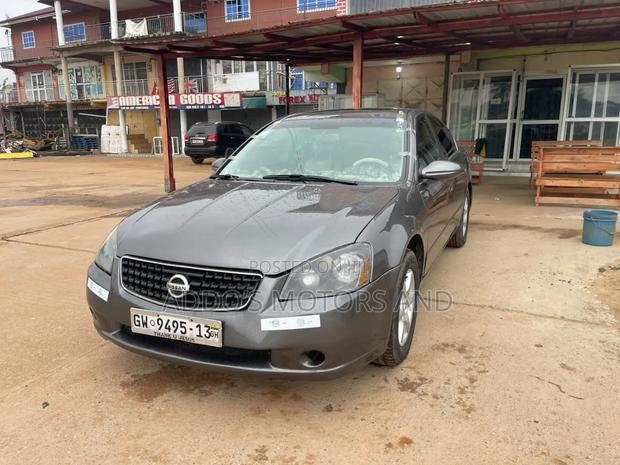 Nissan Altima 2005 Gray