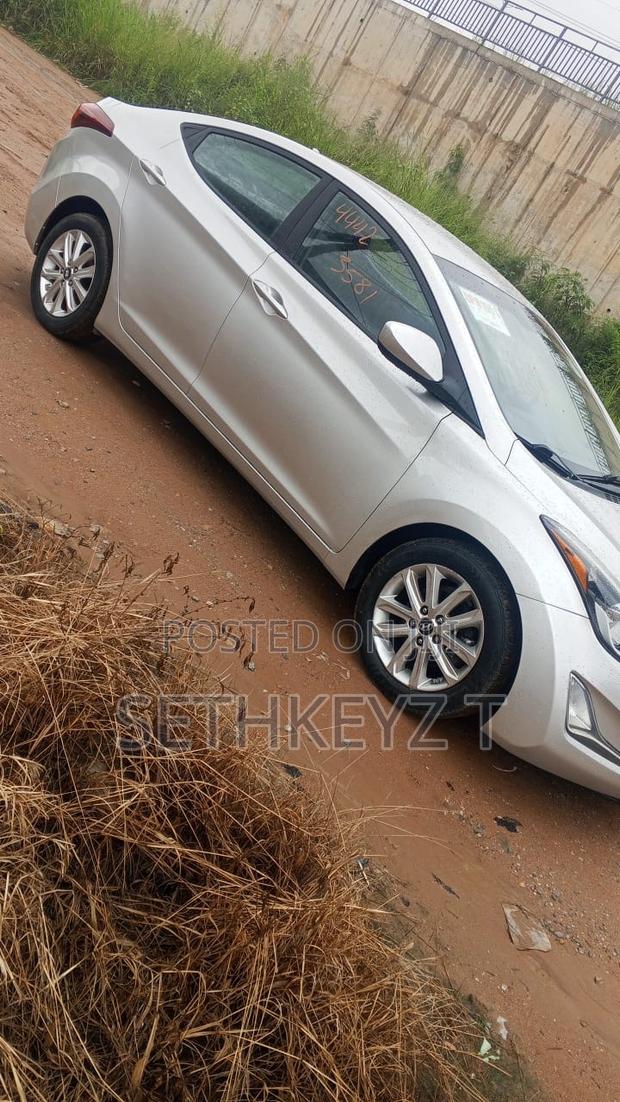 Hyundai Elantra 2015 Silver