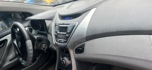 Hyundai Elantra GLS Sedan FWD (1.8L 4cyl 6A) 2013 Blue