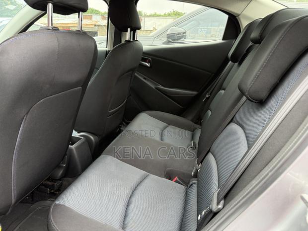Toyota Yaris iA 1.5 FWD 2016 Silver