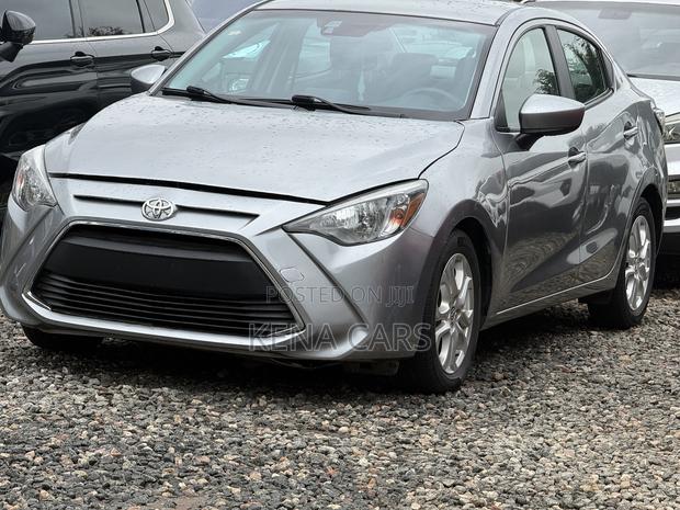 Toyota Yaris iA 1.5 FWD 2016 Silver