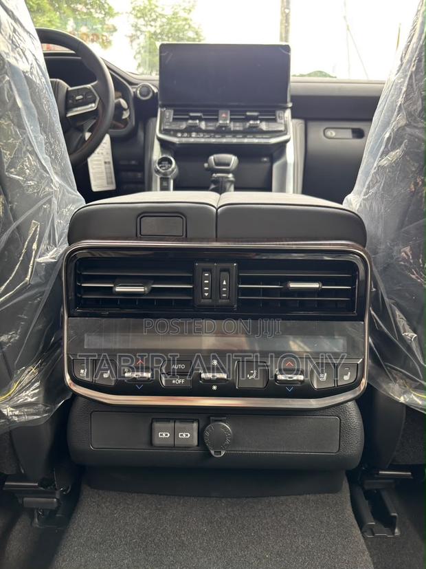New Toyota Land Cruiser 2024 White