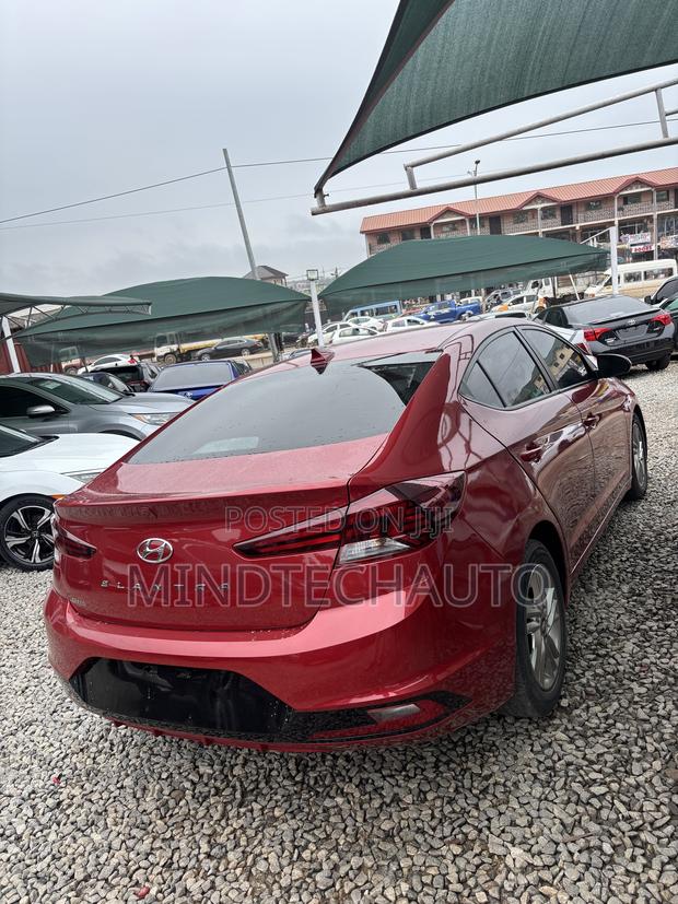 Hyundai Elantra SEL 2020 Red