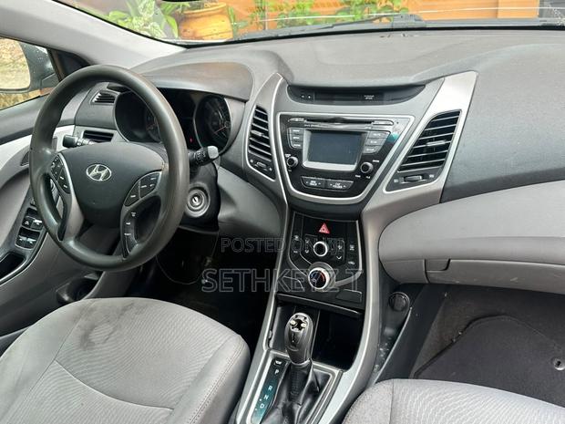 Hyundai Elantra 2015 Silver
