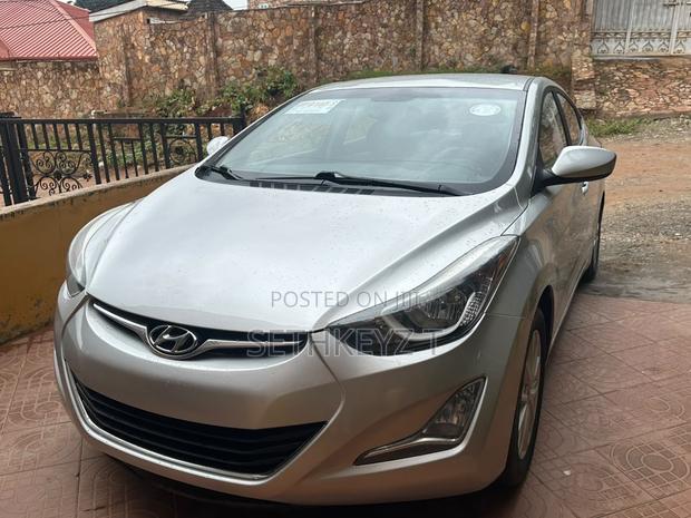 Hyundai Elantra 2015 Silver