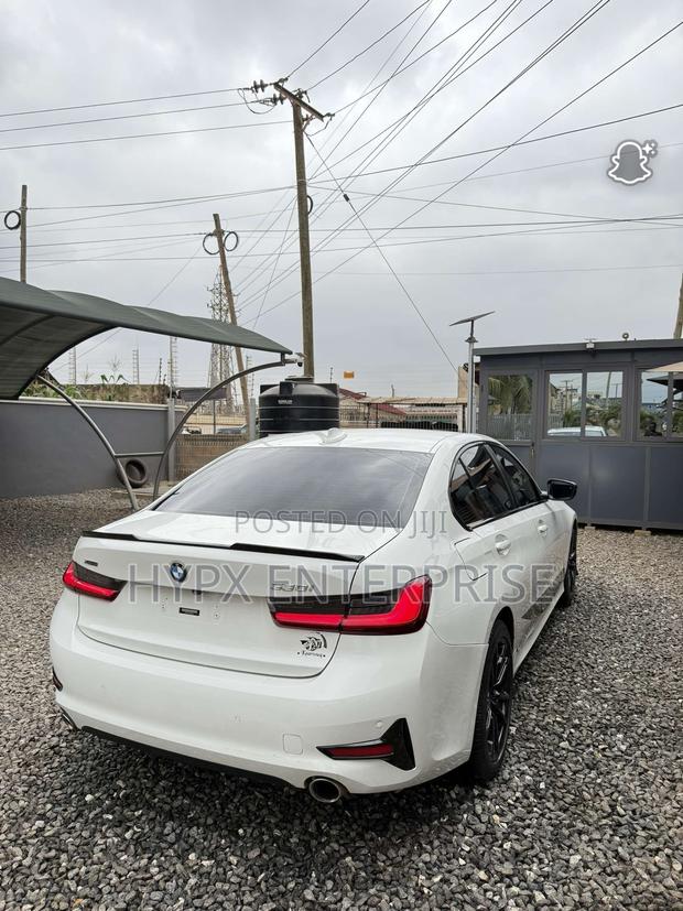 BMW 330i 2020 White