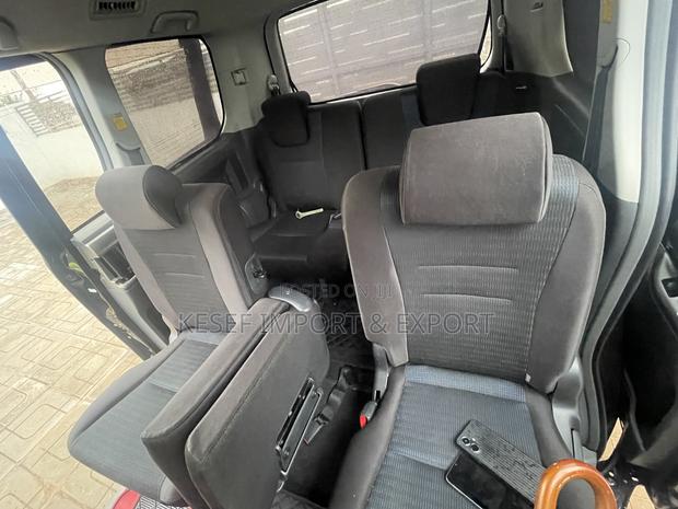 Toyota Voxy 2010 Black