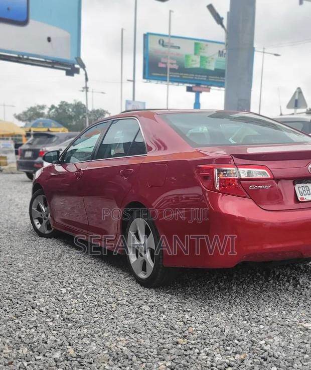 Toyota Camry 2014 Red