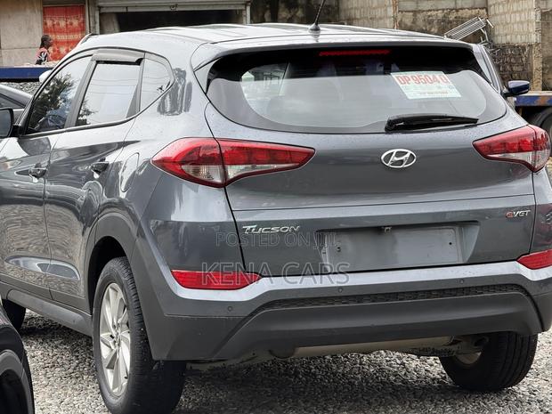 Hyundai Tucson SE AWD 2018 Gray