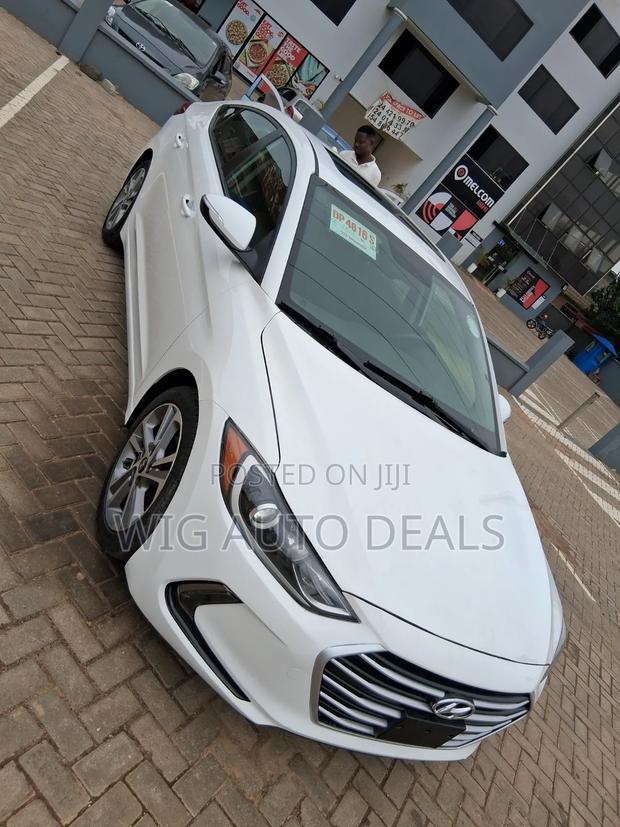 Hyundai Elantra 2018 White