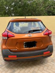 Nissan Kicks S 2018 Orange for sale