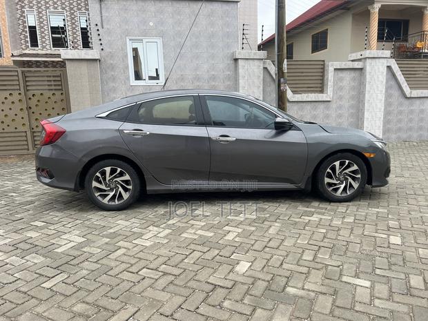 Honda Civic 2018 Gray