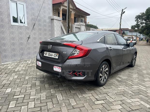 Honda Civic 2018 Gray