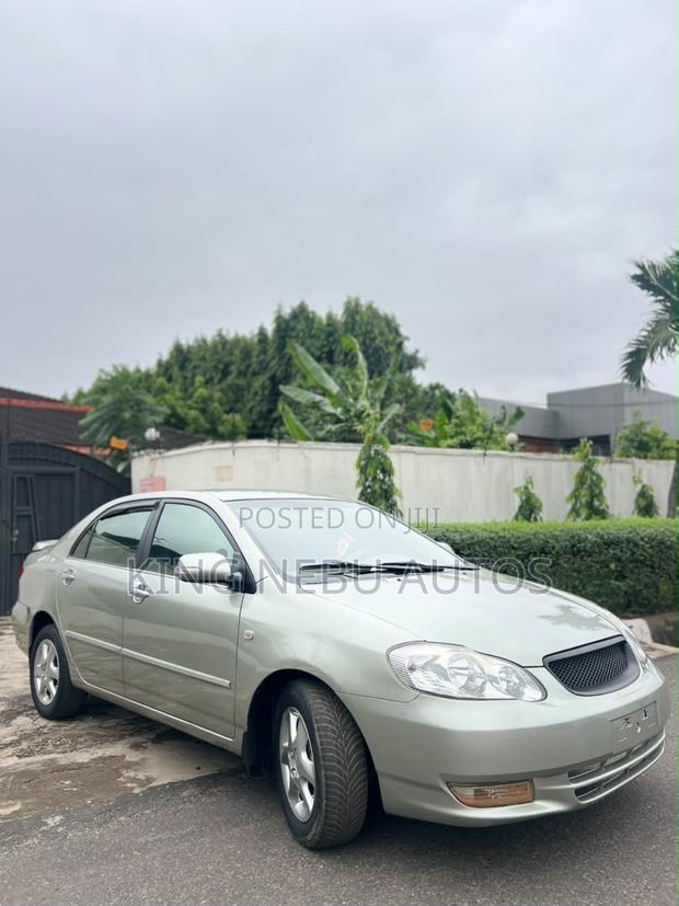 Toyota Corolla Altis 2013 Gold