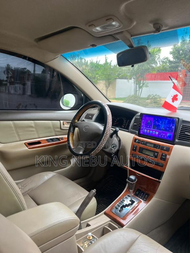 Toyota Corolla Altis 2013 Gold