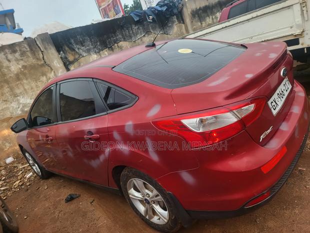 Ford Focus 2014 Red