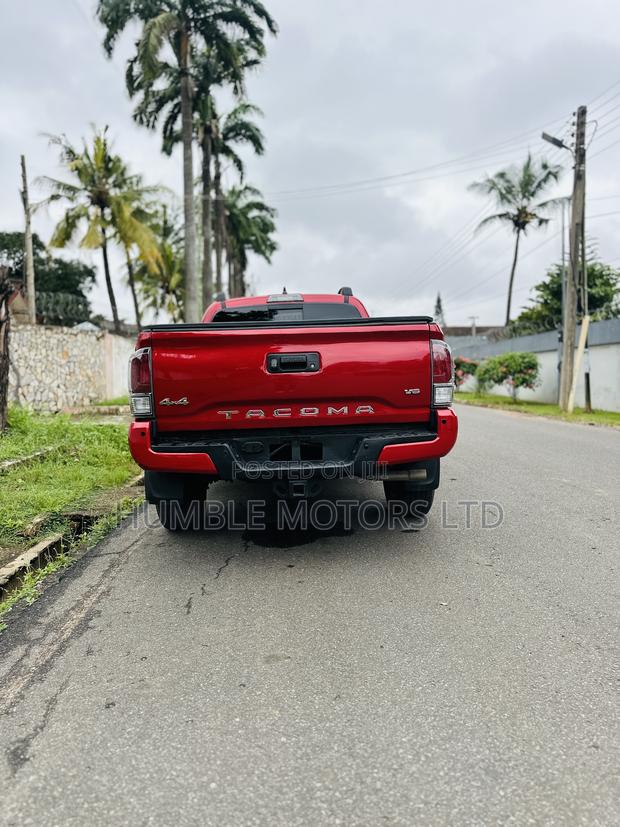 Toyota Tacoma 2020 Red