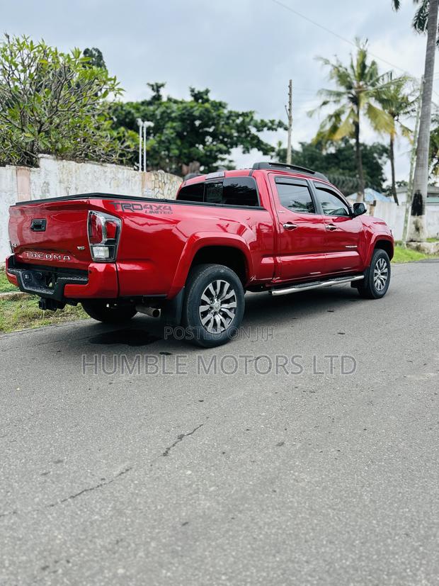Toyota Tacoma 2020 Red