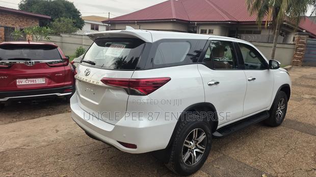 Toyota Fortuner 2025 White