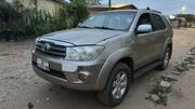 Toyota Fortuner 2.5 D AWD 2009 Ivory for sale