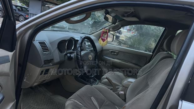 Toyota Fortuner 2.5 D AWD 2009 Ivory