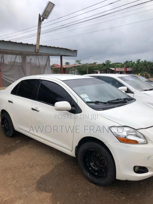 Toyota Yaris 2009 White