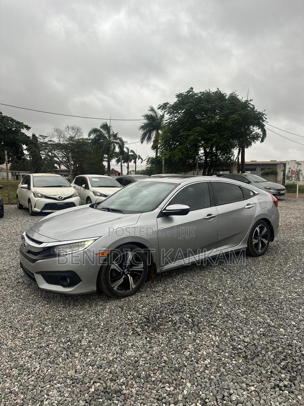 Honda Civic Touring 4dr Sedan (1.5L 4cyl) 2017 Silver