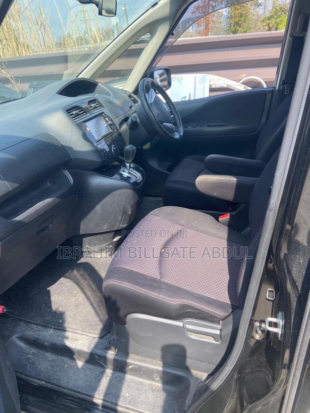 Nissan Serena 2012 Black