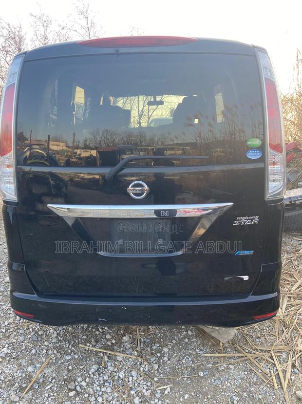 Nissan Serena 2012 Black