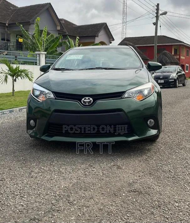 Toyota Corolla 2015 Green