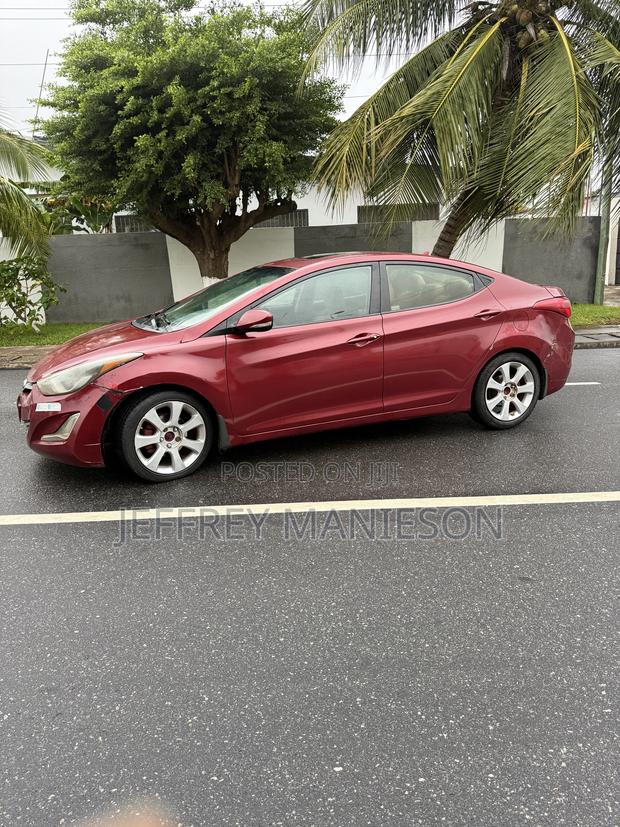 Hyundai Elantra Limited Sedan FWD (1.8L 4cyl 6A) 2013 Red