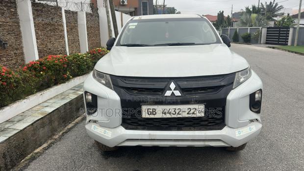 Mitsubishi L200 2022 White