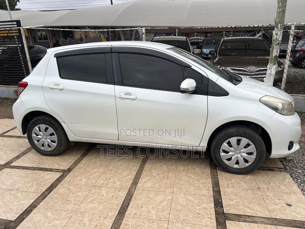 Toyota Vitz 2014 White