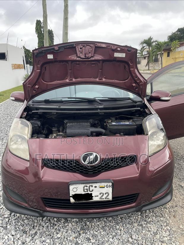 Toyota Vitz 1.3 FWD 5dr 2009 Burgundy