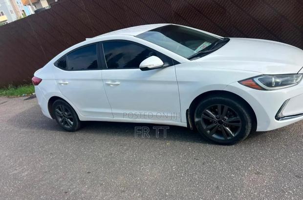 Hyundai Elantra 2017 White