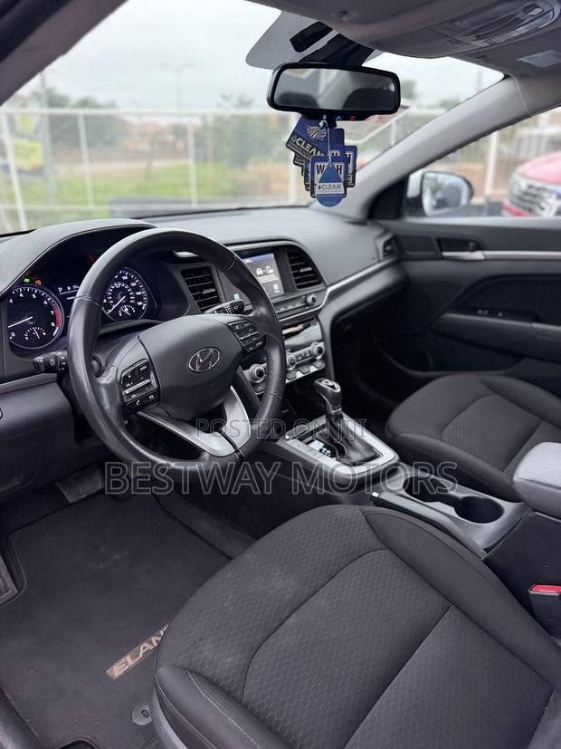 Hyundai Elantra Value Edition 2019 Gray