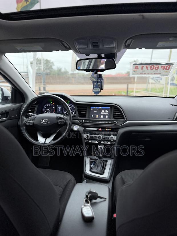 Hyundai Elantra Value Edition 2019 Gray