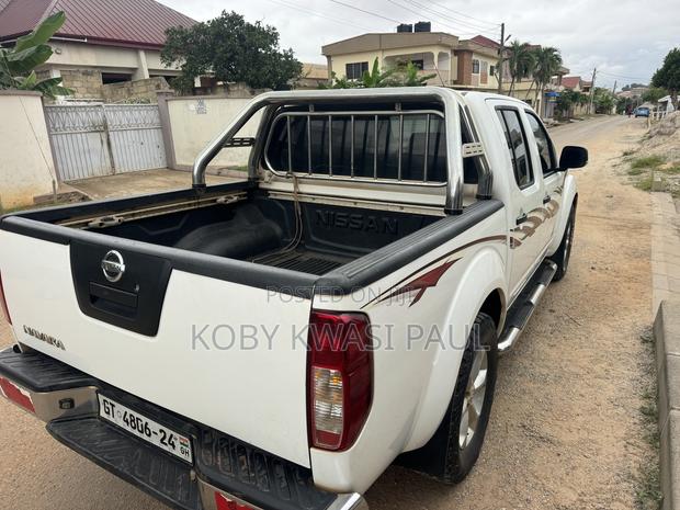 Nissan Navara 2014 White