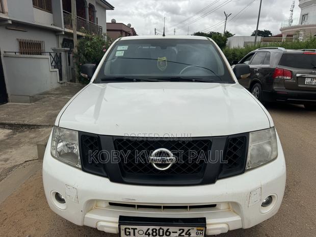 Nissan Navara 2014 White