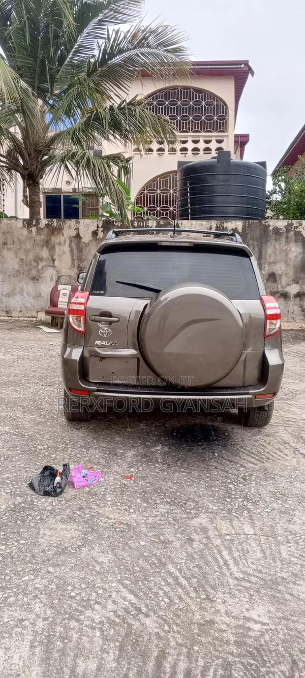 Toyota RAV4 2013 Brown