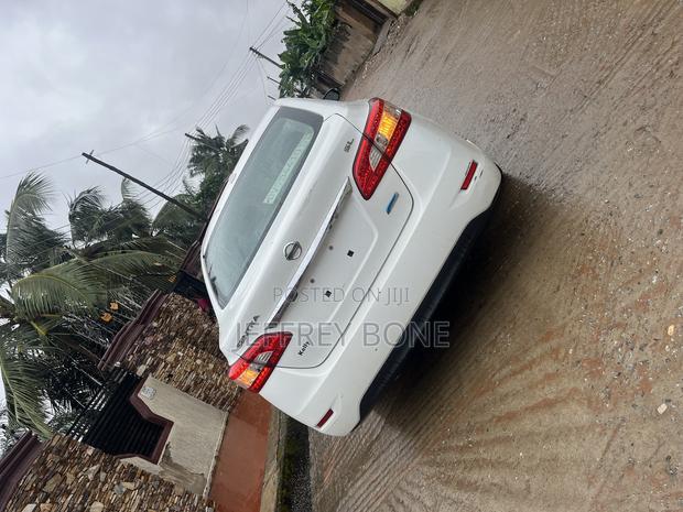 Nissan Sentra S 4dr Sedan (1.8L 4cyl 6M) 2015 White