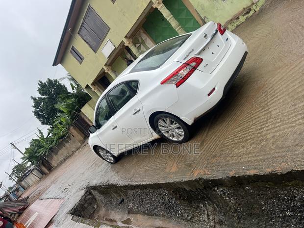 Nissan Sentra S 4dr Sedan (1.8L 4cyl 6M) 2015 White