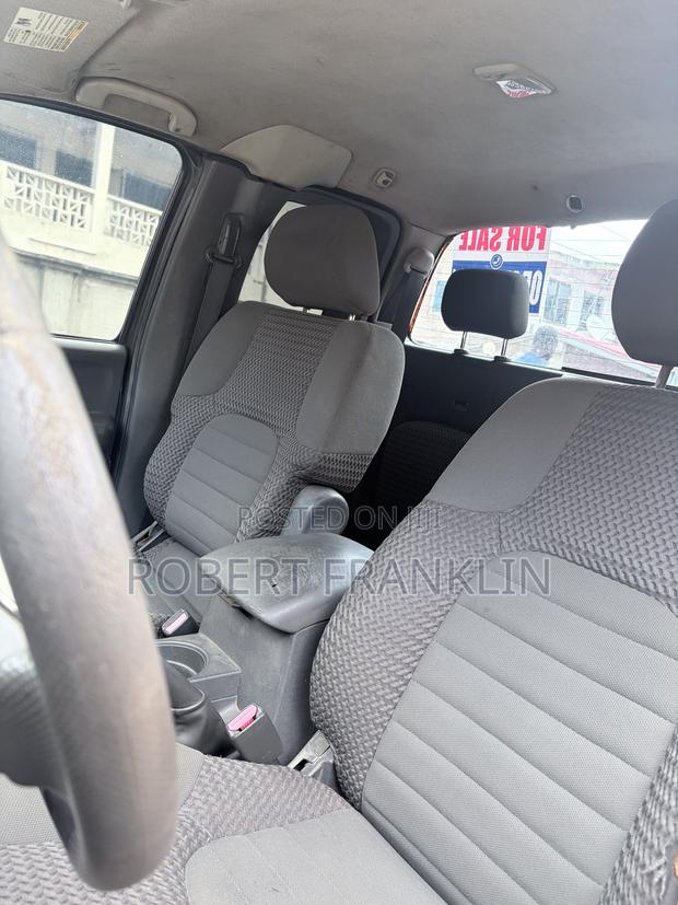 Nissan Frontier 2012 Gray