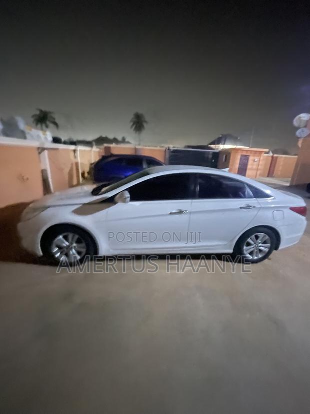 Hyundai Sonata GLS Sedan FWD (2.4L 4cyl 6A) 2013 Off white