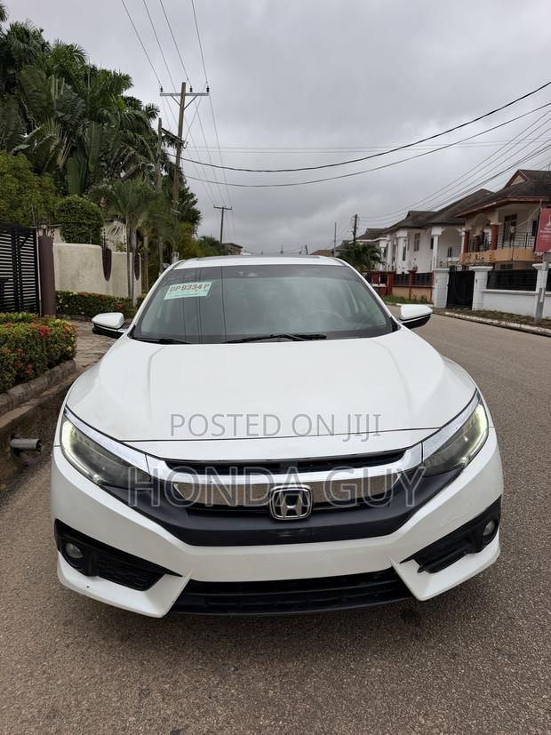 Honda Civic Touring 4dr Sedan (1.5L 4cyl) 2016 White